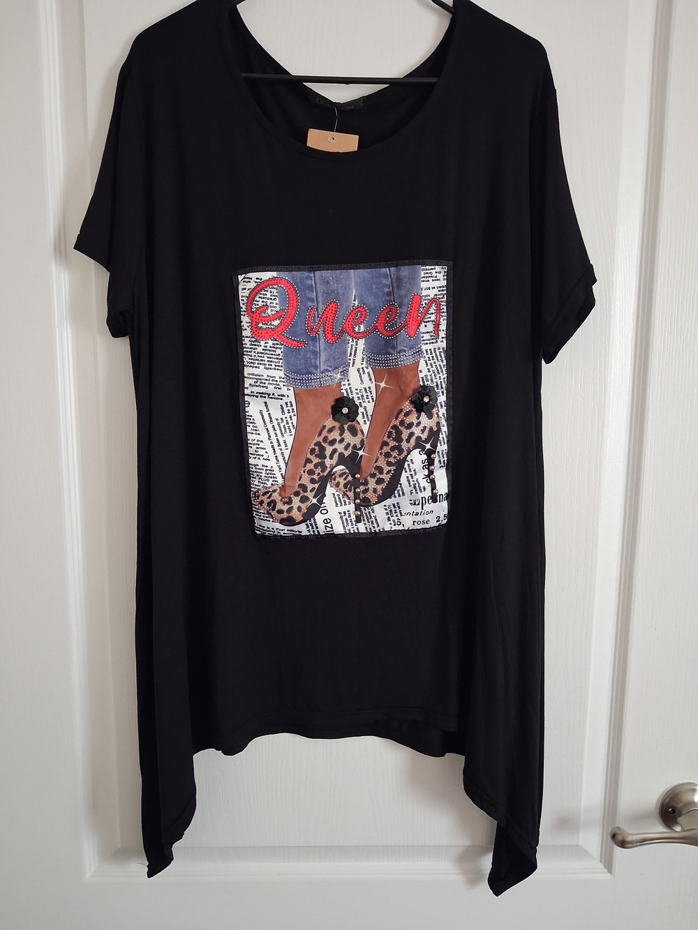 Black 'Queen' Graphic Tunic Top with Leopard Accent